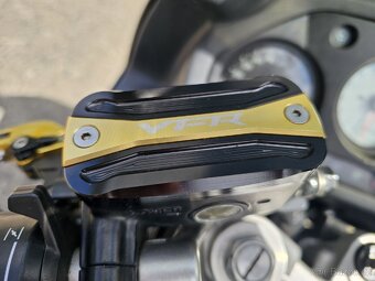 Honda VFR 800 FI RC46 - 8