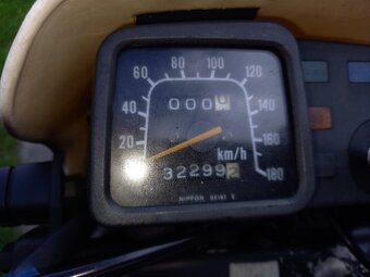 Suzuki DR 600 - 8
