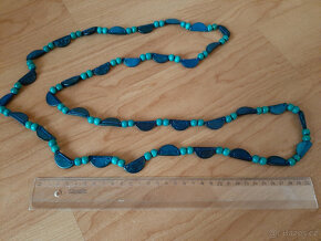 Různé dámské a dětské oblečení, doplňky, korále - 8