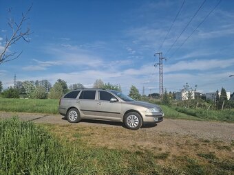 PRODÁM Škodu Octavi Combi II 1.6 MPI 77 kW - 8