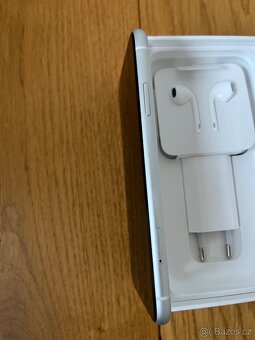 iPhone XR 256 GB - 8