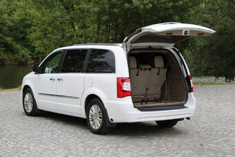 Chrysler Town & Country 3.6L V6 / LPG / 7MÍST / 211kW - 8