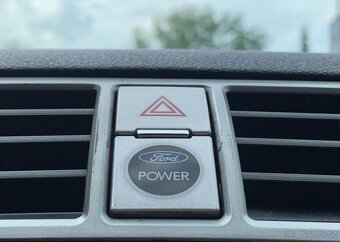 Ford Kuga 2.0TDCi 4x4 KLIMATIZACE ALU manuál 100 kw - 8