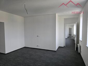 Pronájem bytu 3+kk, rekonstrukce, 97 m2, Žižkovo náměstí - A - 8