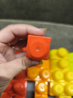 Skládací a výukové hračky - kostky, puzzle, pexeso - 8