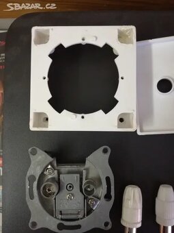 TV anténní zástrčky/zásuvky, koaxiální konektory - 8