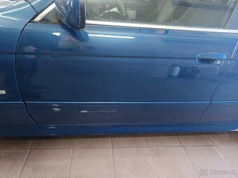 BMW E39 - zadní vrata téměř top stav - TOPAS BLAU - 8