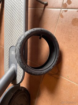 Xiaomi Mi Electric Scooter 3 - 8