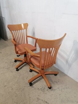 Dřevěné kancelářské židle - 8
