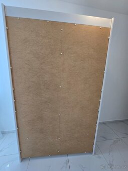 Bílá šatní skříň Ikea HAUGA - jako nová (199x118x55cm) - 8