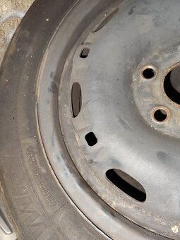 Zimní gumy s disky fabia 165/70 R14 Dunlop Winter response - 8