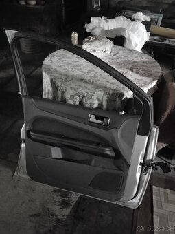 Ford Focus MK2 combi díly - 8