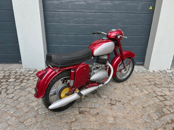 Motocykl Jawa 250 (vývozní) - 8