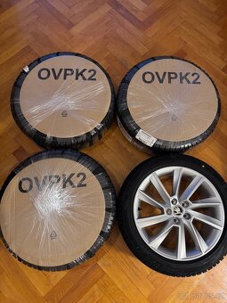 Kompletní zimní kola Stratos 17" pro Scala - 8