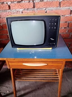 Stůl, stolek Brusel pod televizor - 8