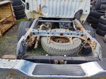 Toyota Hilux 2,4 TD. 66kw r.v 2000 - 8