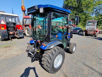 Malotraktor Farmtrac Compact 26 4WD s kabinou - 8