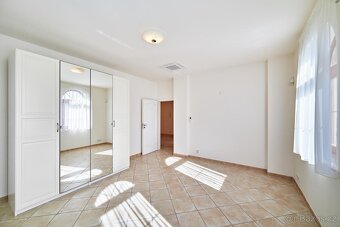 Pronájem vily, 255 m2, Praha 6 - Nebušice, ev.č. V3555-1 - 8