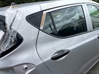 Hyundai i10 1.0 havarované 11tis. km - 8