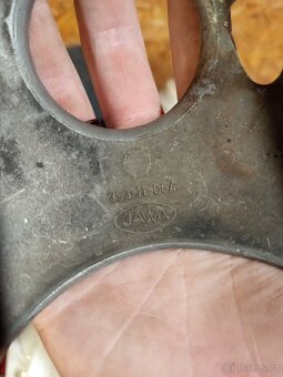 Karburátor a kryt karburátoru Jawa - 8