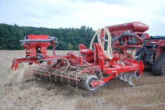 HE-VA SUB-TILLER a Multi-Seeder - 8