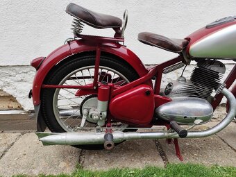 JAWA 250 Pérák - 8