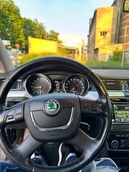 Škoda Superb 2 2.0 TDI 103 kw 6 kvalt rv. 2010 - 8
