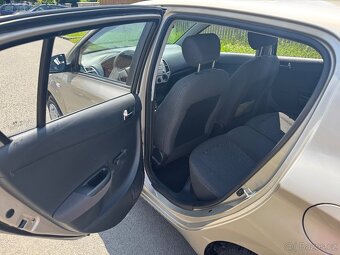Hyundai i20 - 8