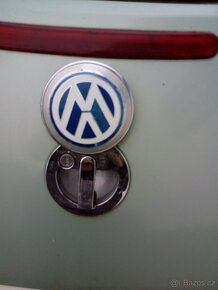 VW NEW BEETLE 1.6 75 KW-prodám - 8