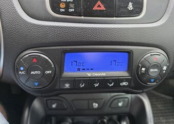 Hyundai ix35 2.0-4x4-TAŽNÉ 2t-POLOKŮŽE - 8