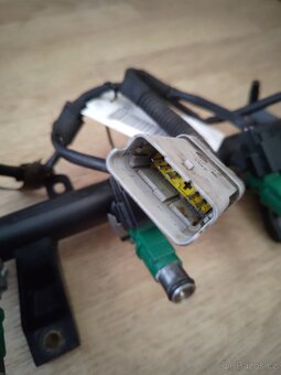 Vstřiky s lištou a kabel. svazkem - Peugeot 206 - 8