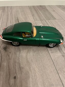Bburago 1:24 Jaguar E type 1961 - 8