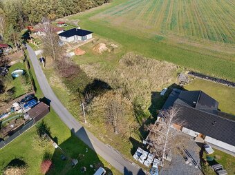 Krásný stavební pozemek v Sedlnicích - 8