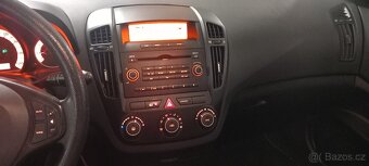 Kia Ceed 1.4 80kw rok 2009 klima 152000km - 8