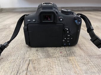 Canon EOS 750D - 8