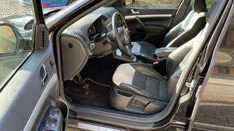 ŠKODA OCTAVIA 2.0TSI RS XENONY - 8