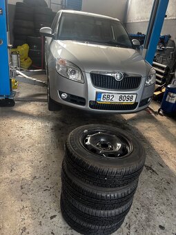 Fabia 2009 1.4 63kw 25600km  najeto - 8