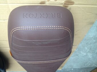 Brixton 1200 originální sedadlo - 8