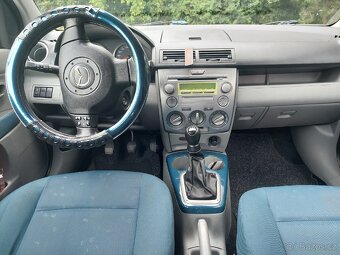 Mazda 2 - 8