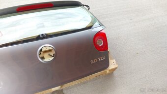Volkswagen Golf 5 – Dveře kufru LA7T šedá - 8
