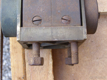 Prodám funkční zapalovací magnetku Bosch z 20. let - 8