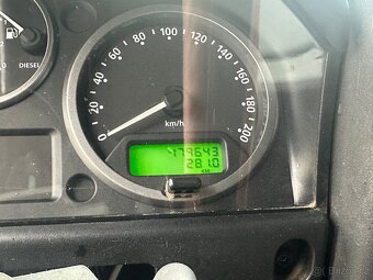 LAND ROVER DEFENDER 110 TD4 - 8