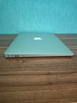 MacBook Air 2017 | i5 • 8GB • 256GB - 8