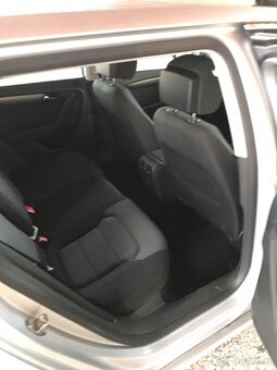 VW Passat B7 Variant 2.0tdi - 8