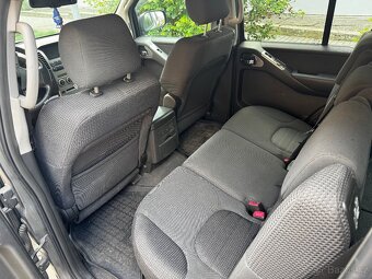 Nissan Pathfinder - 8