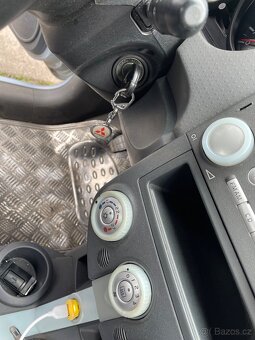 Mitsubishi Colt 1.1 - 8