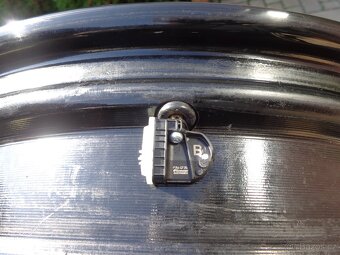 5x114,3 19" original KIA EV9 alukola s TPMS - 8