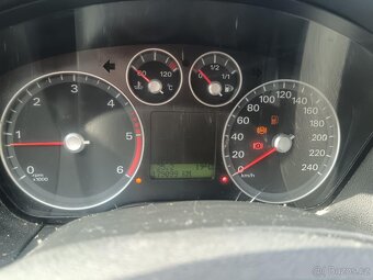 Ford Focus MK2 1.6 TDCI. - 8