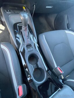 Toyota Corolla GR Dynamic Sport 2,0 - 8
