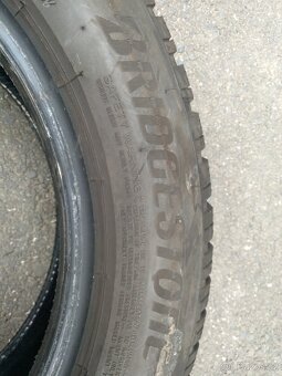 Prodám zimní gumy Barum + Bridgestone 185/60 R15 DOT 2822 - 8